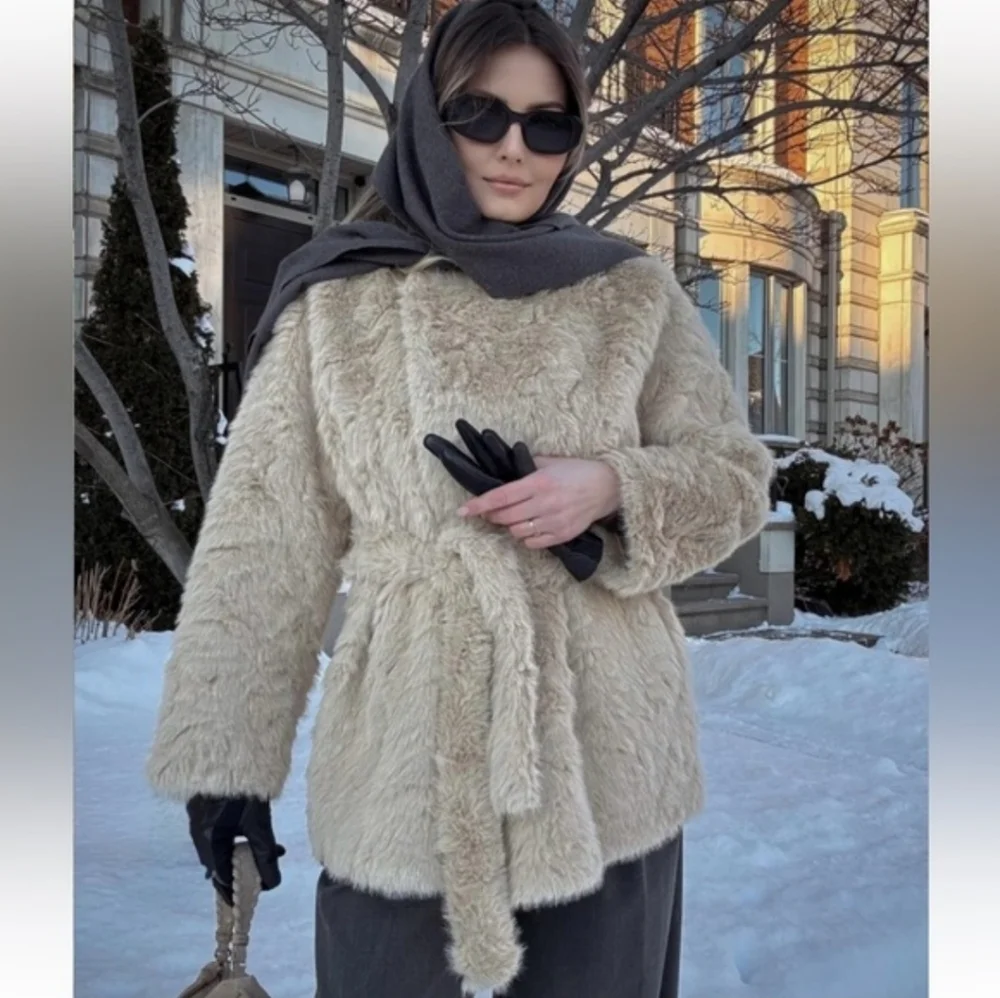 ZARA FAUX FUR BELTED COAT CREAM SIZE XL